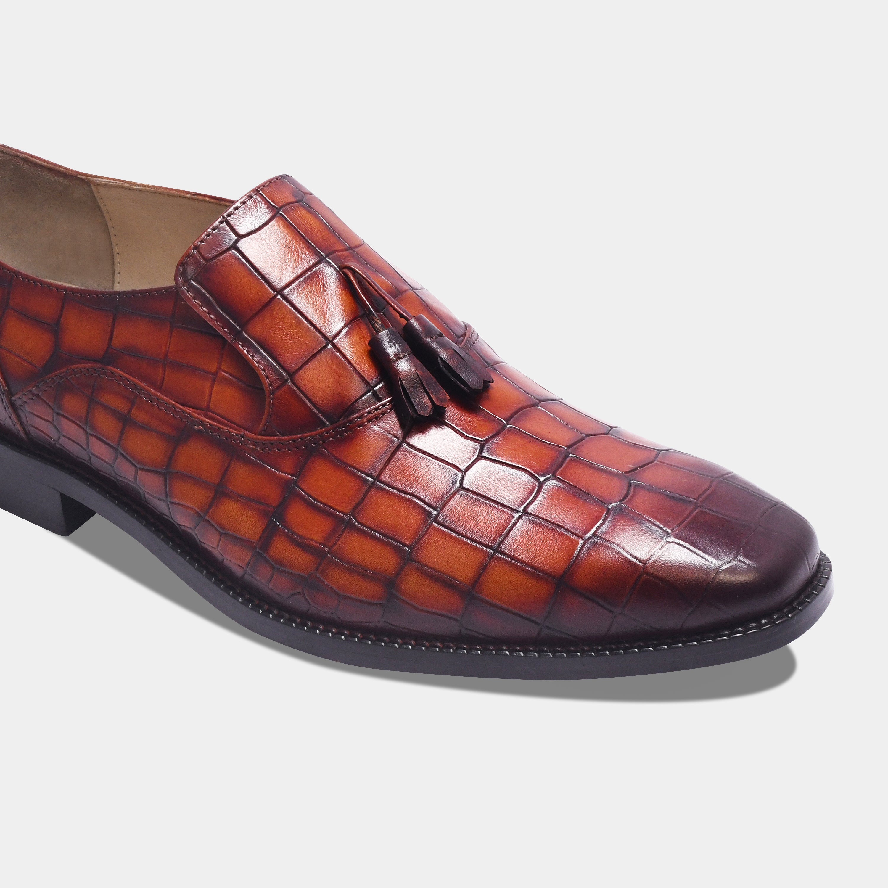 LUCAS CROCO TASSEL LOAFER | BROWN