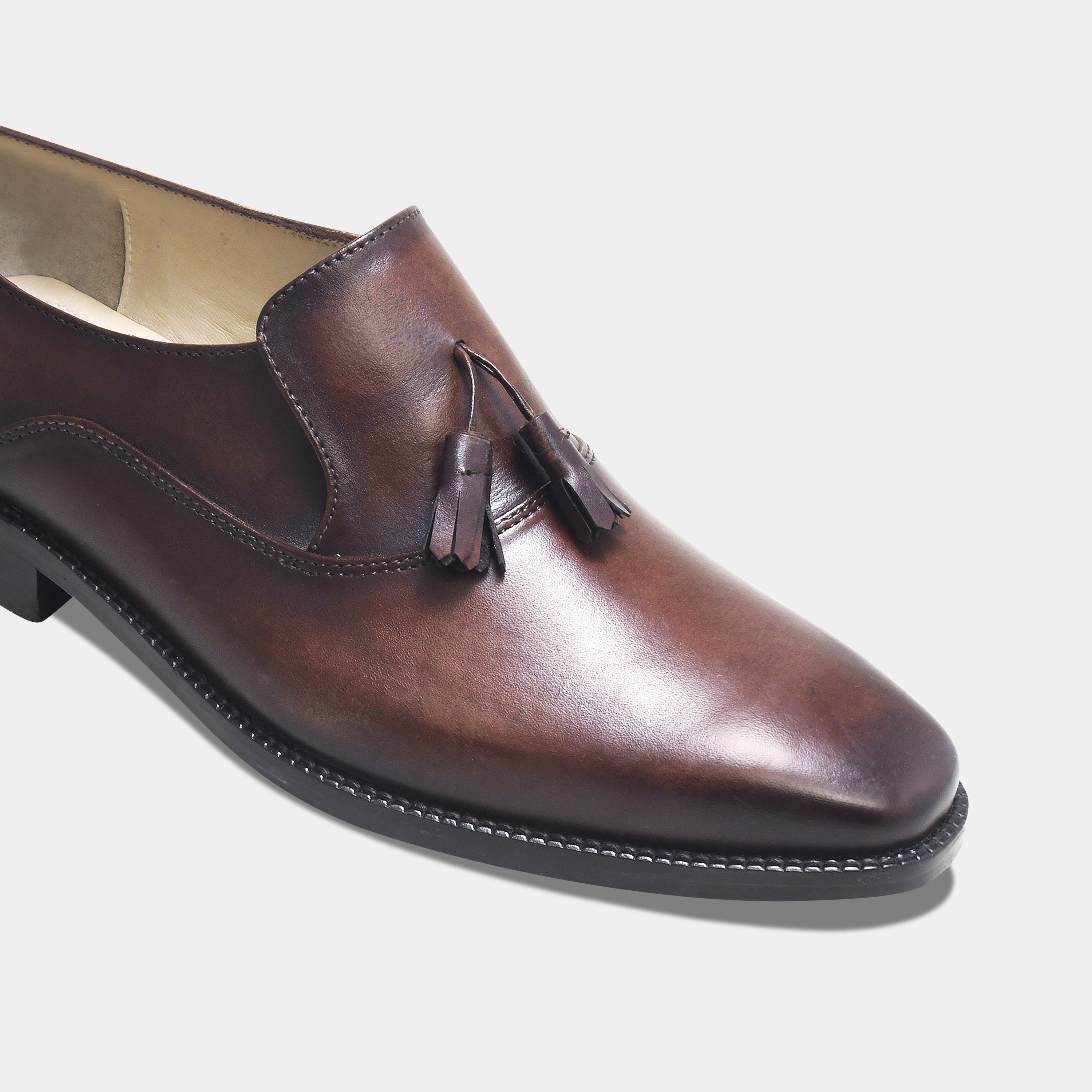 LUCAS TASSEL LOAFER | BROWN