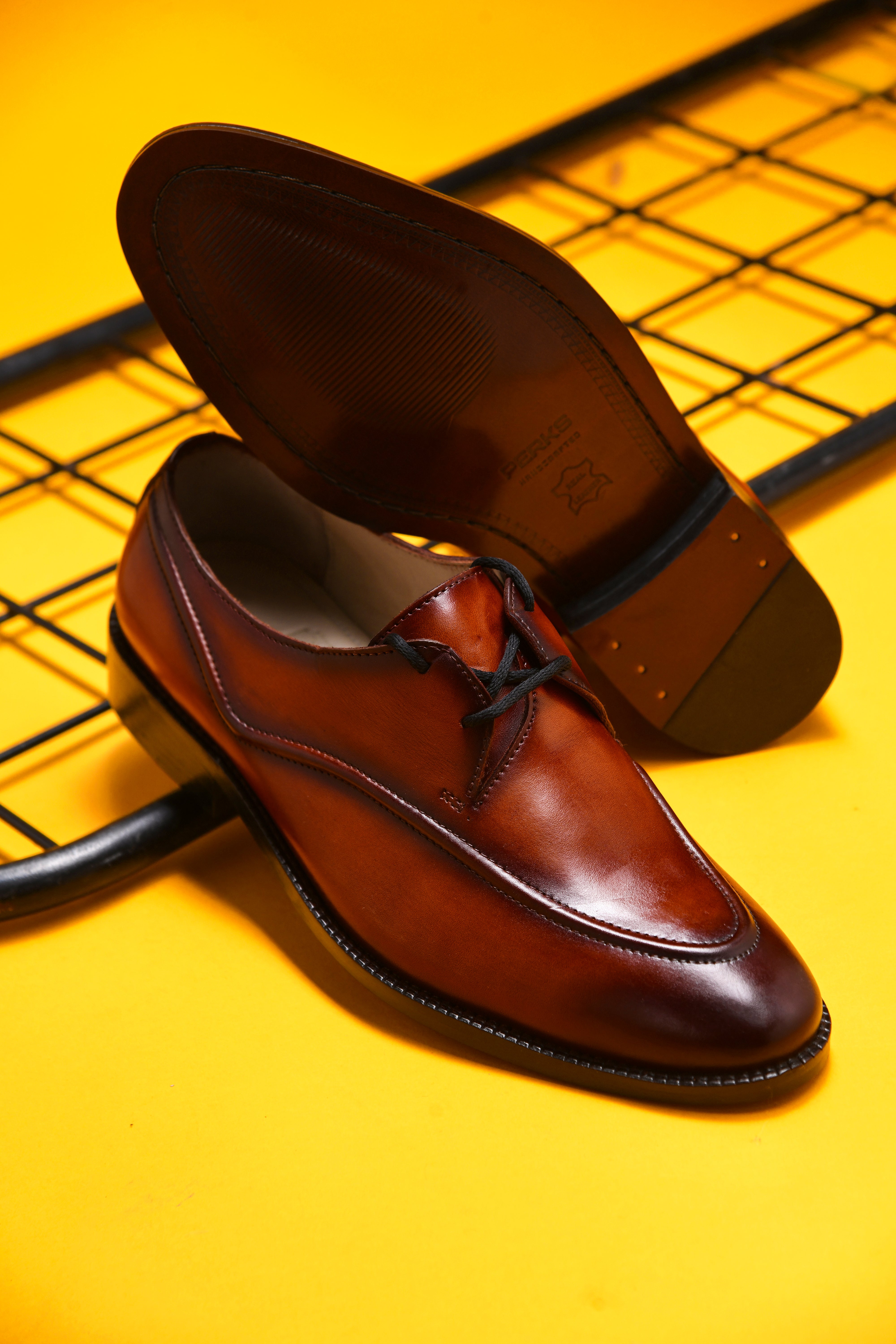 GILBERTO LACEUP | TAN