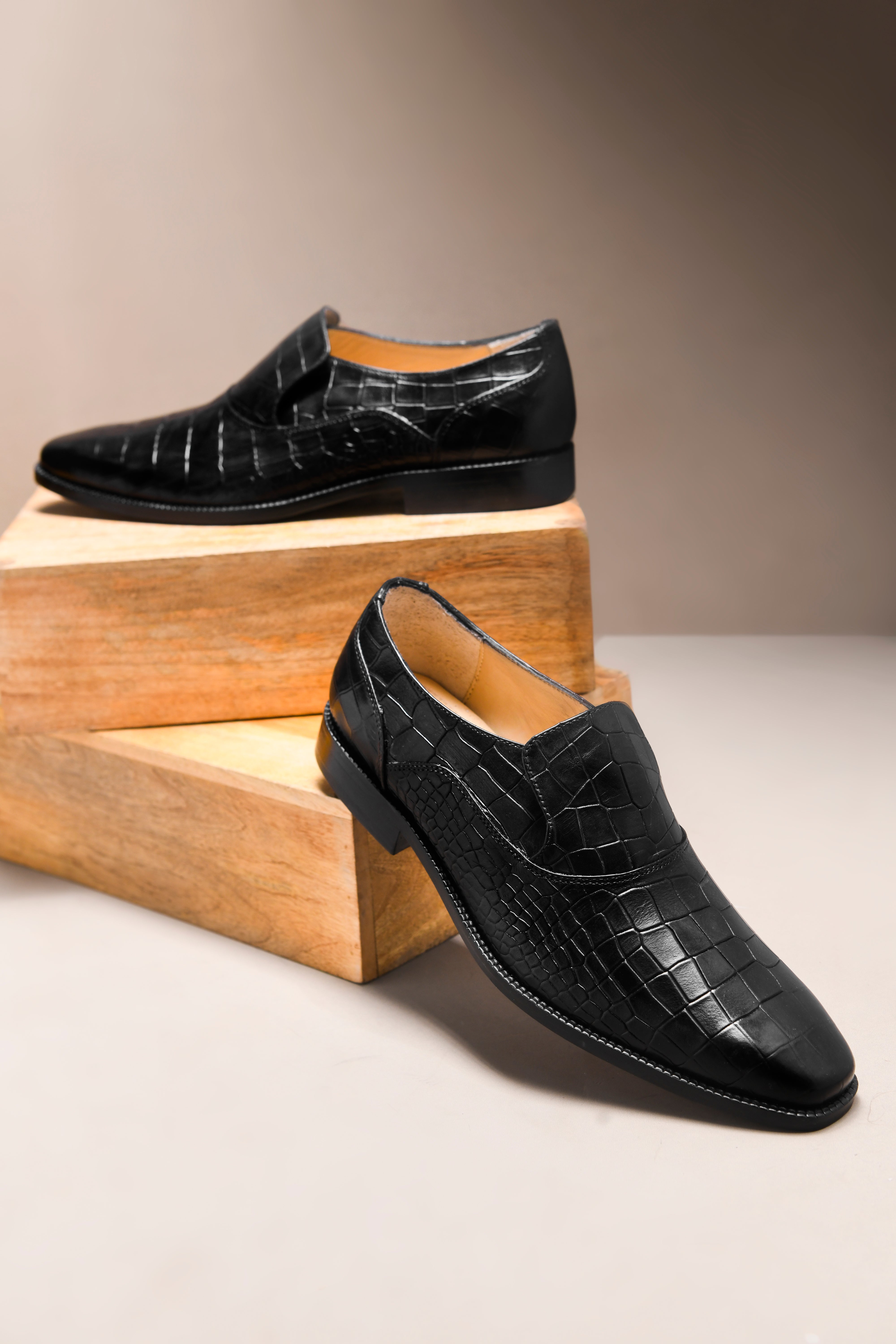 VENOM CROCO LOAFER | BLACK