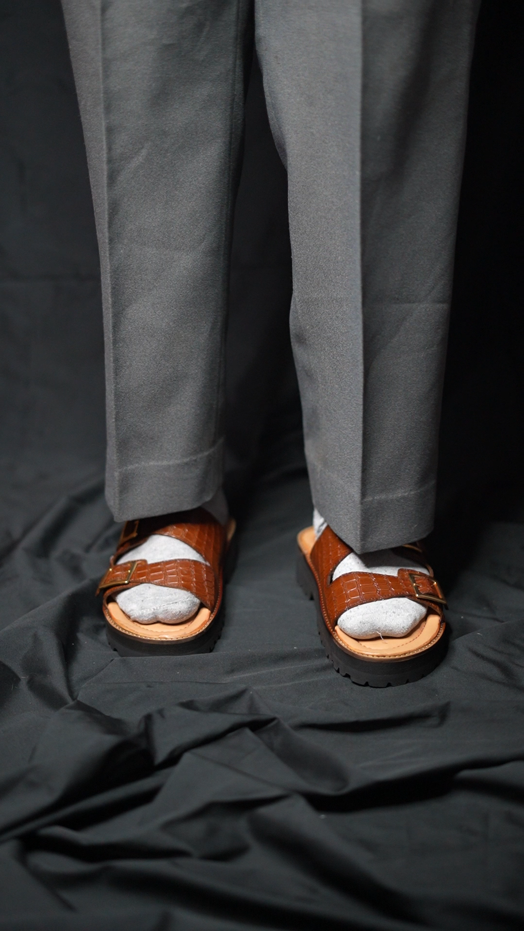 LUCIFER SLIPPER | BROWN