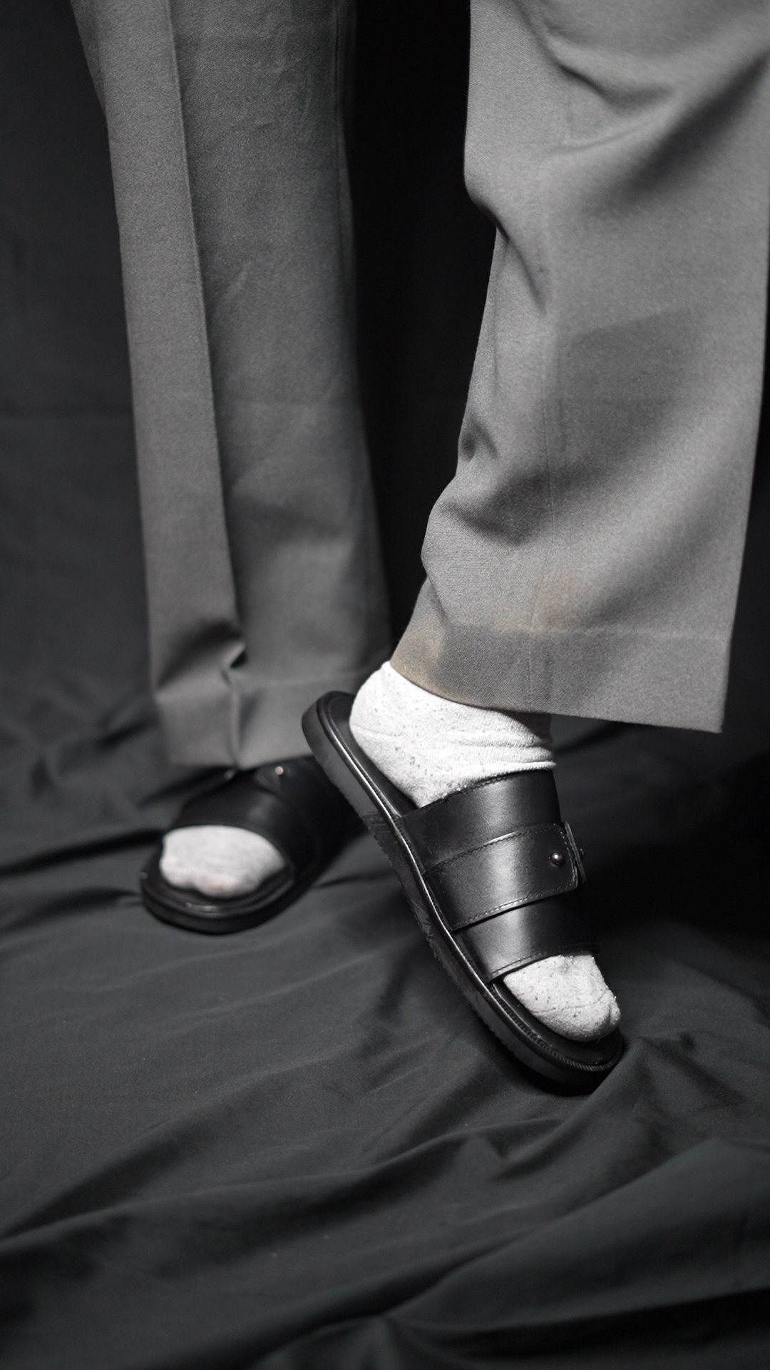 PACHO SLIPPER | BLACK