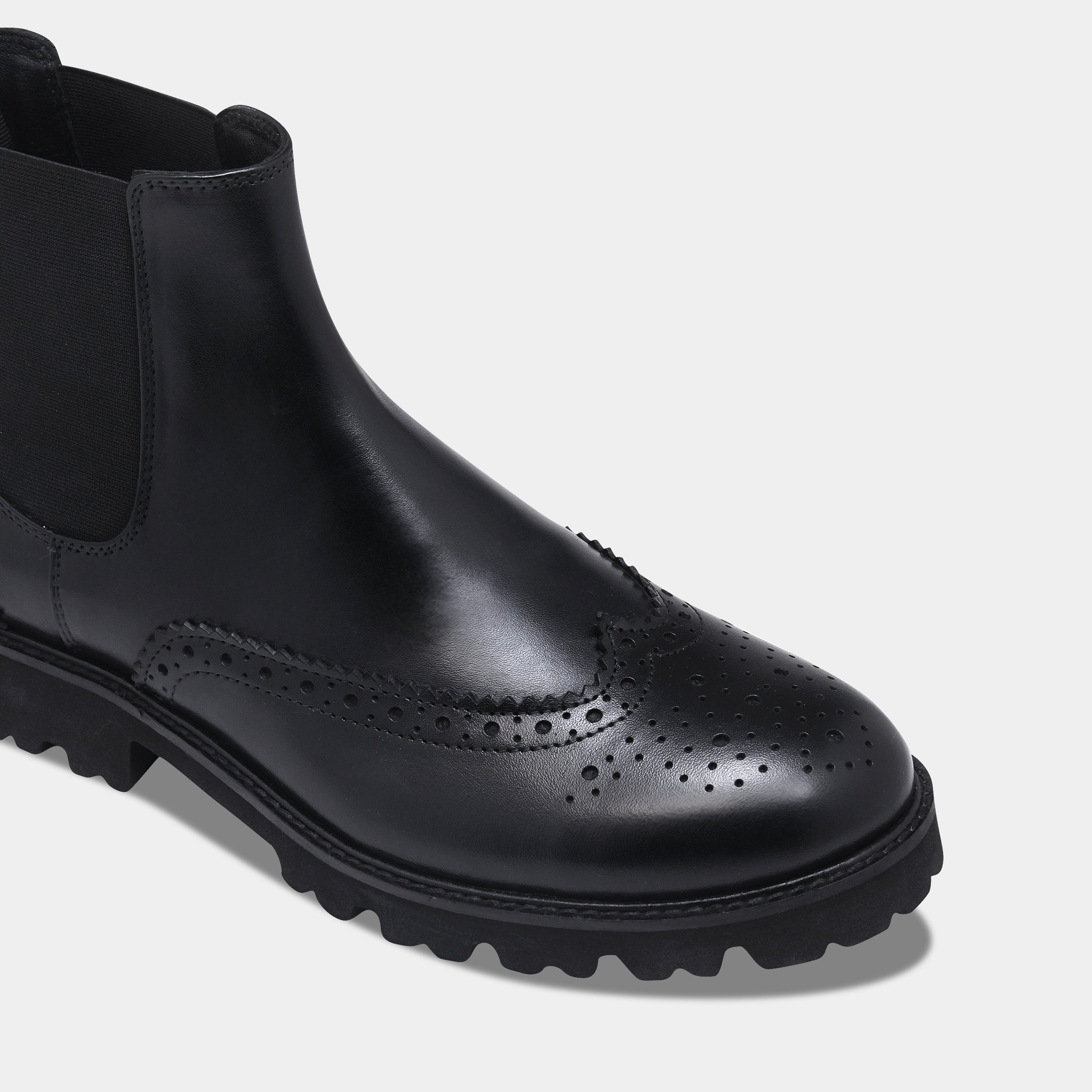 LUCAS BOOT | BROGUE BLACK