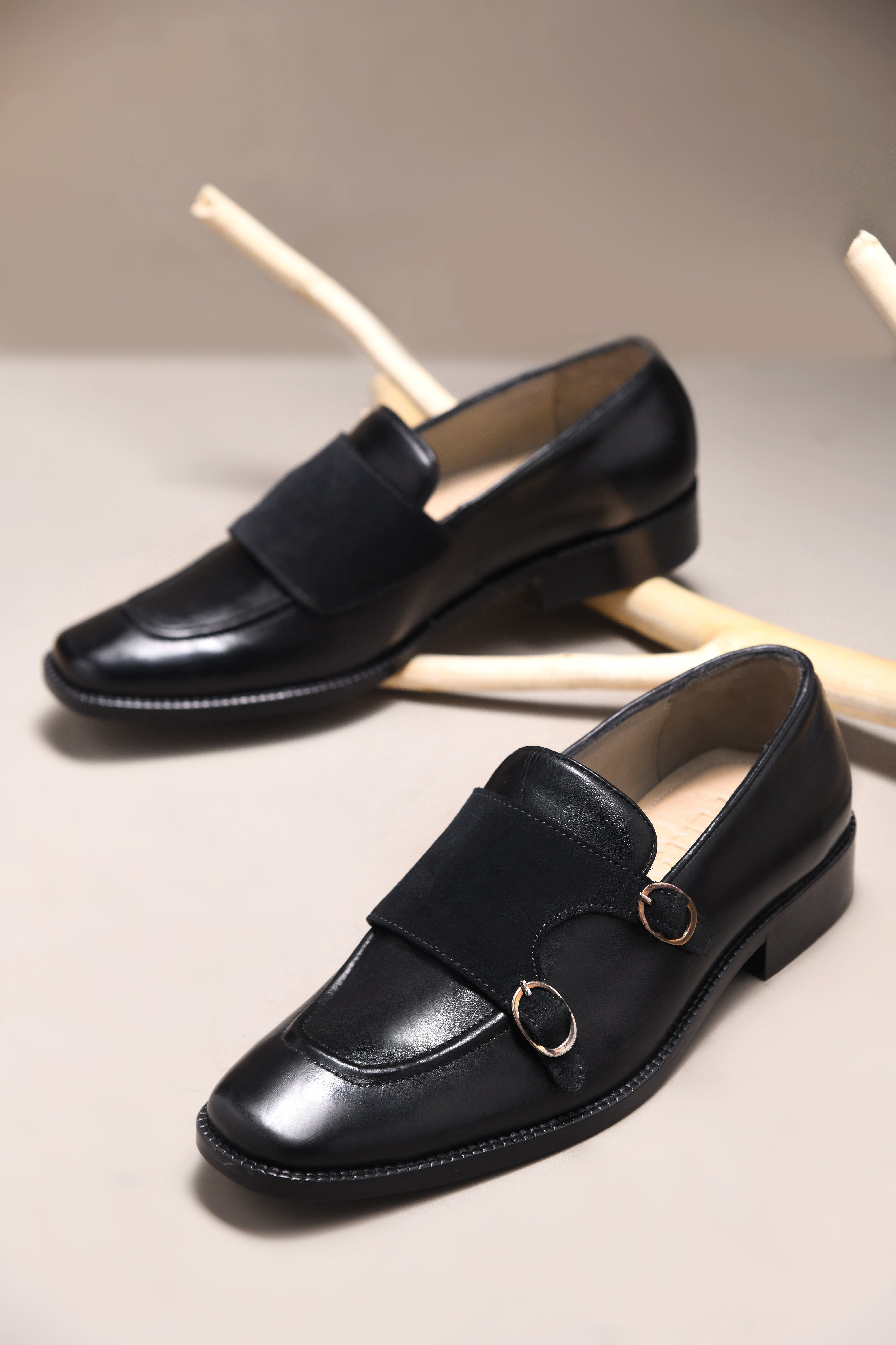 VENOM MONK | BLACK