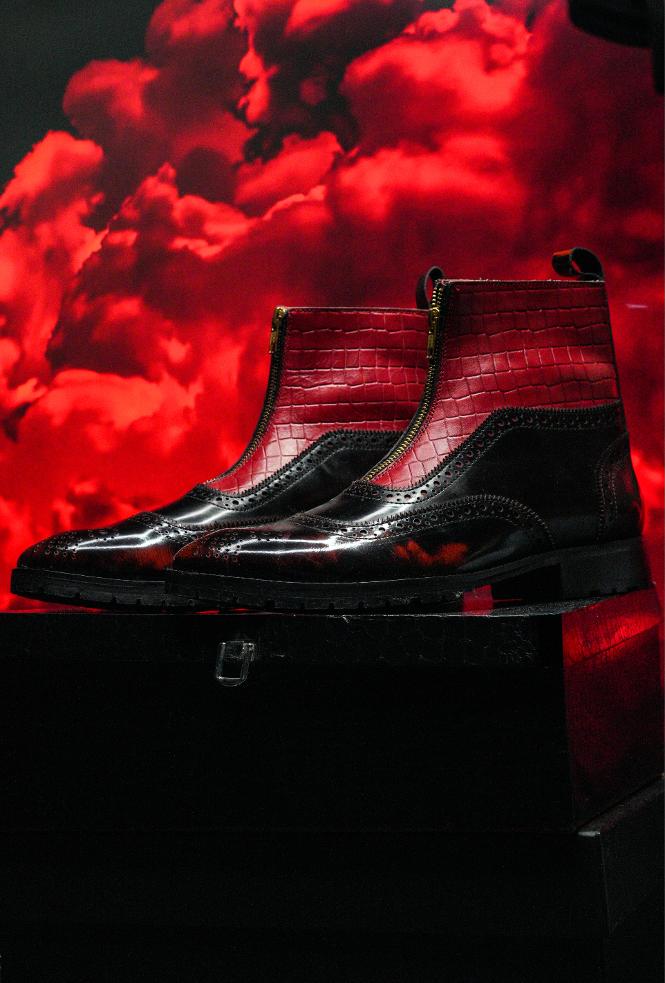 Red Ledger BOOT | BLACK/RED